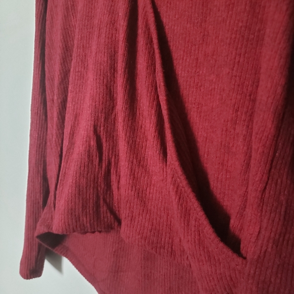 Deep red long sleeve shirt - Picture 3 of 5